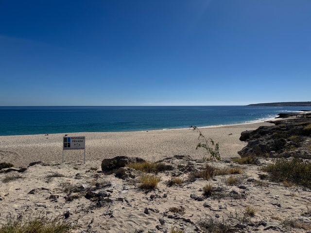 Bay of Dreams, La Ventane