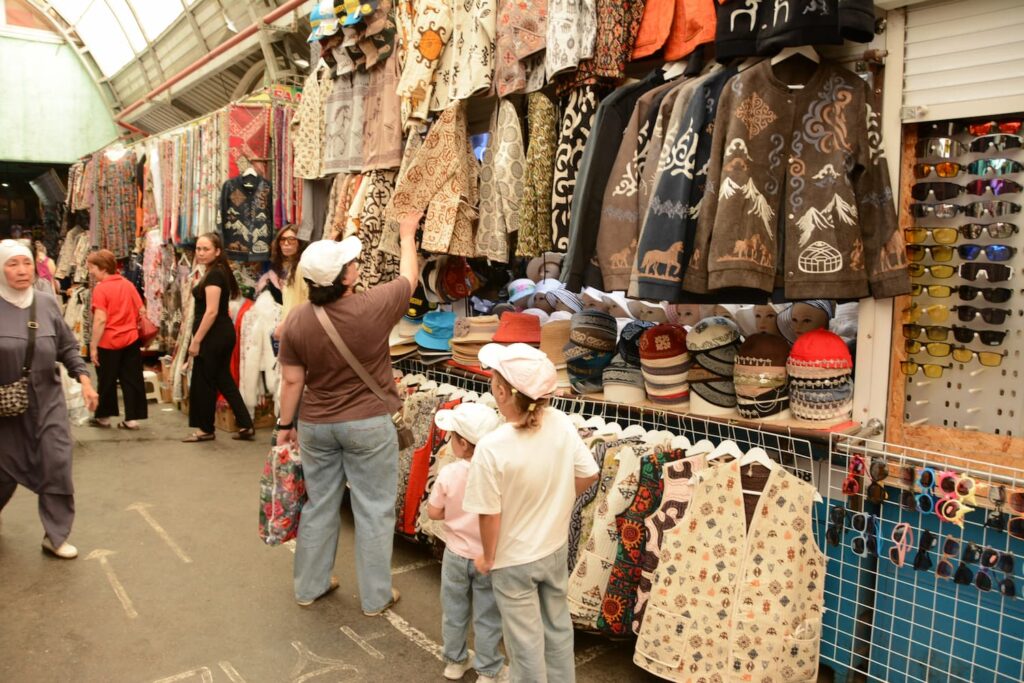 Green Bazaar, Almaty