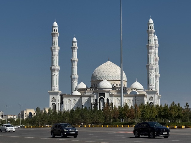 Kazakhstan and Kyrgyzstan adventure, Nur-Astana Mosque